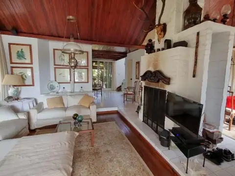 VENTA CASA 4 AMBIENTES SOBRE RIO SARMIENTO - DELTA - TIGRE