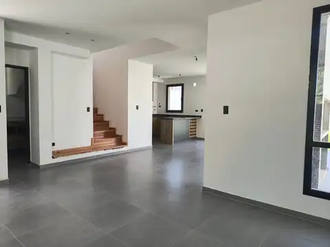 Casa en Venta con 1 cochera