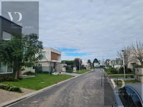 Terreno en Venta 30  mts Fondo