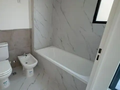 Departamento a estrenar en venta. 2 ambientes con balcón al frente