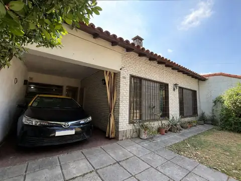 VENTA CASA APTA CREDITO 3 AMBIENTES MONTE GRANDE