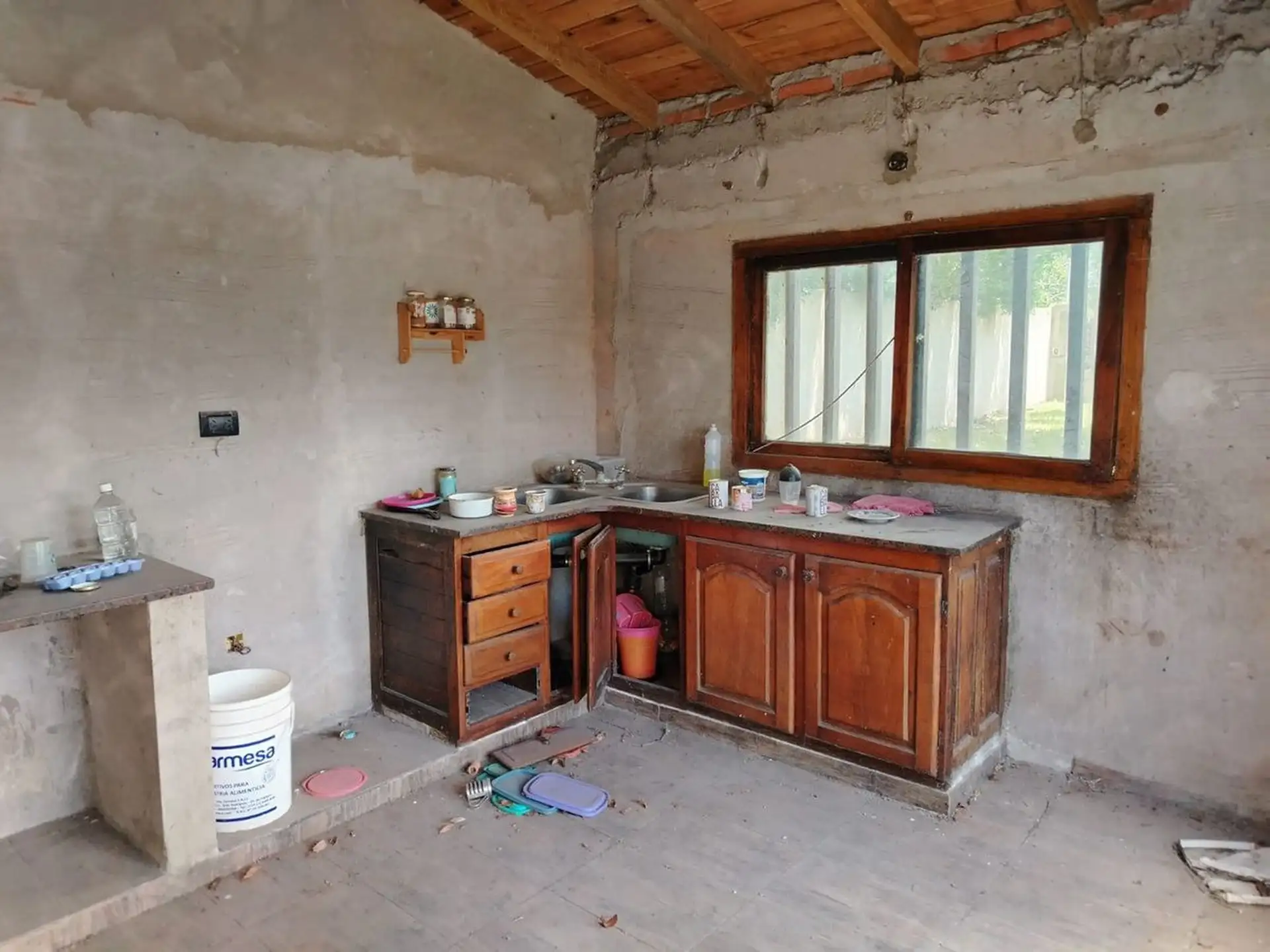 Venta casa 3 ambientes a reciclar Ba Sta Celina