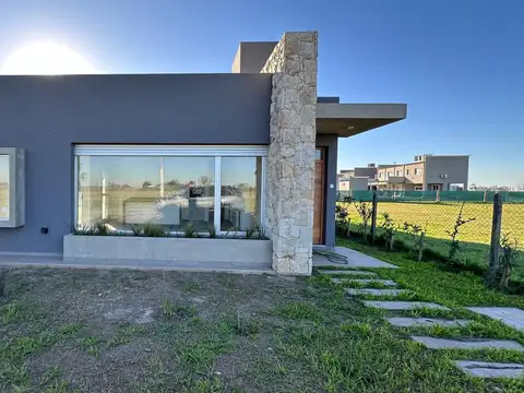 Casa en Alquiler de 3 dormitorios