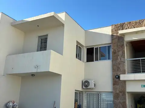 ALQUILER – DEPARTAMENTO EN VILLA ARAUCA, MAIPÚ