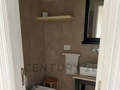 Departamento en Alquiler con 1 cocheras