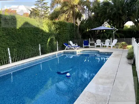 Casa en Venta con 1 cochera