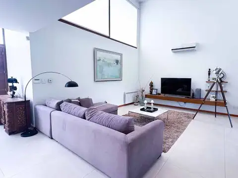 Hipólito Yrigoyen 4000