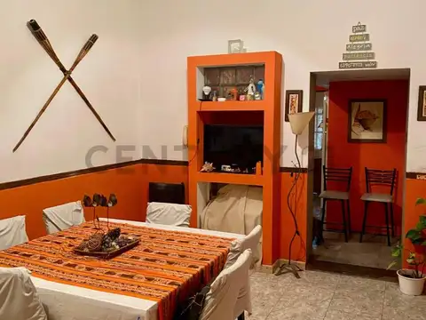 CASA EN VENTA 43 e/ 3 y 4 - DENTRO DEL CASCO -