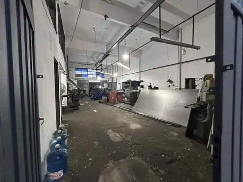 Galpon en Venta 22  mts Fondo