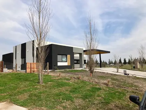 Casa en Alquiler de 3 dormitorios