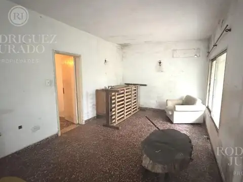 Casa 4 ambientes con 1 baño