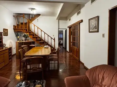 Casa 5 ambientes con 5 baños