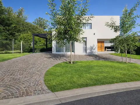 Casa  en Venta en Santa Guadalupe, Pilar del Este, Pilar