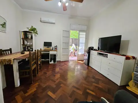 Depto Tipo Casa 3 ambientes con 2 baños
