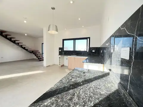 Casa en Alquiler al Este