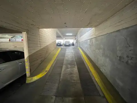 AMENABAR 2000, Piso 5