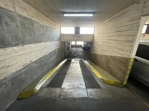  EXCELENTE COCHERA EN VENTA, EN BELGRANO 