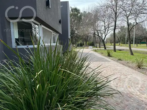 Casa en Venta en Fincas de San Vicente, USD 200.000