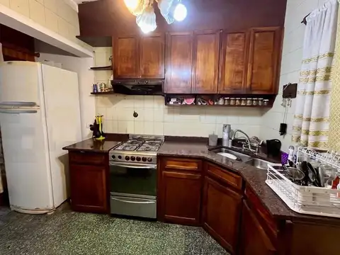 Casa 3 ambientes con 2 baños