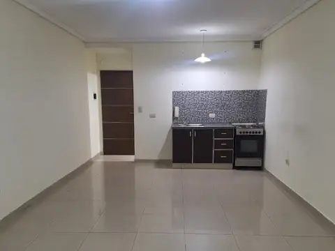 ALQUILA DEPTO 1 AMB CENTRO DE VILLA BALLESTER.-
