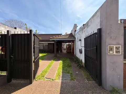 VENTA CASA  2 dormitorios en SAN ISIDRO