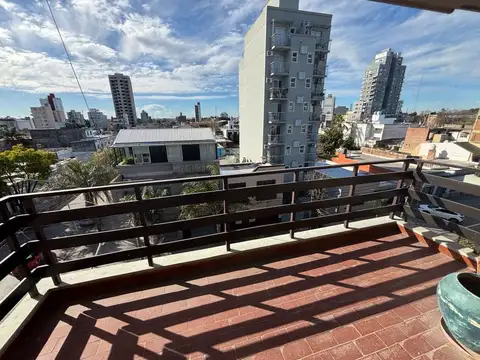 Departamento en Alquiler en Campana, $ 1.400.000