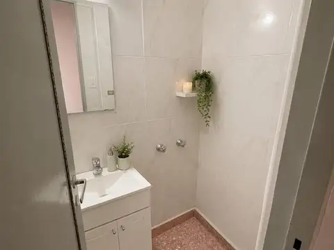 Margarita Weild 1200, Piso 4