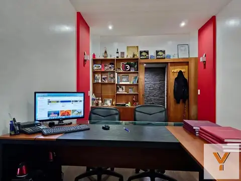 Oficina comercial en venta - 3 Despachos 1 Baño - Monserrat 