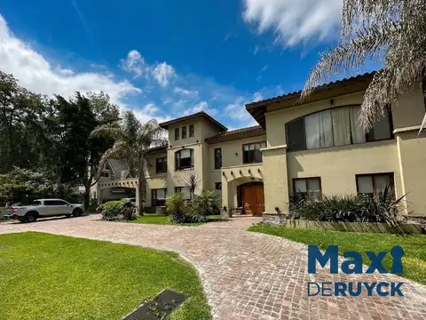 Importante chalet en Country Club El Carmen