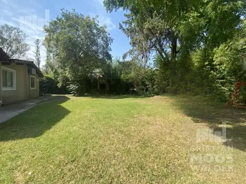 Casa en Venta en Las Glorias, USD 140.000