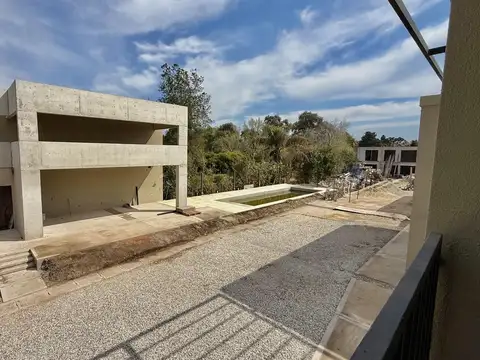Oficina en Venta en Funes, USD 145.000