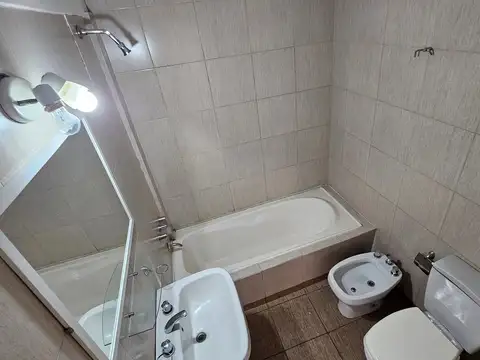 Departamento 4 ambientes con 2 baños