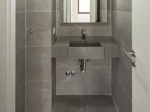 Piso en Venta de 4 Ambientes con Dependencia - Balcon  - Cochera Opcional