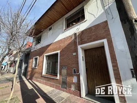 Casa ideal 2 familias o inversor, Sarandi