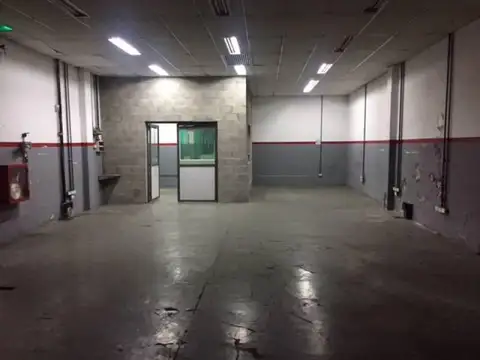 Deposito en Alquiler / 2800 m2