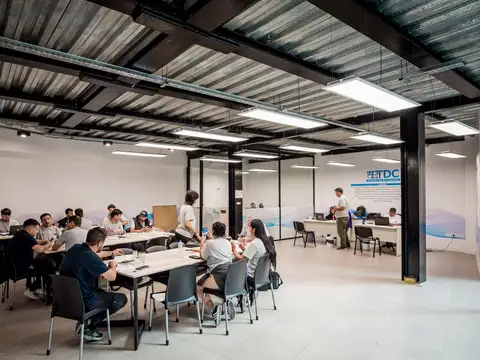 Oficina - Local comercial Fisherton Villa Margarita 135 m2