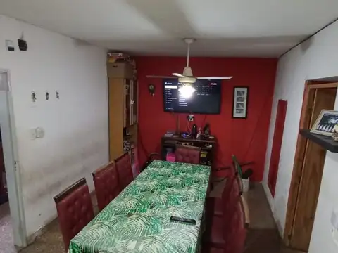 Casa 13 ambientes con 4 baños