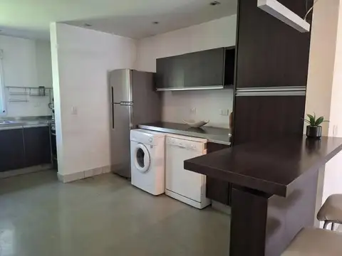 Casa 6 ambientes con 3 baños