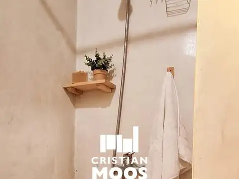 Casa en Alquiler con 1 cochera