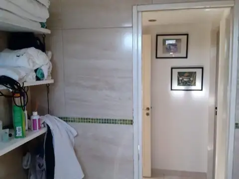 AMPLIO DEPARTAMENTO 3 AMBIENTES CON COCHERA