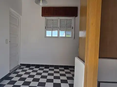 Depto Tipo Casa en Venta en Ramos Mejia Sur, USD 70.000