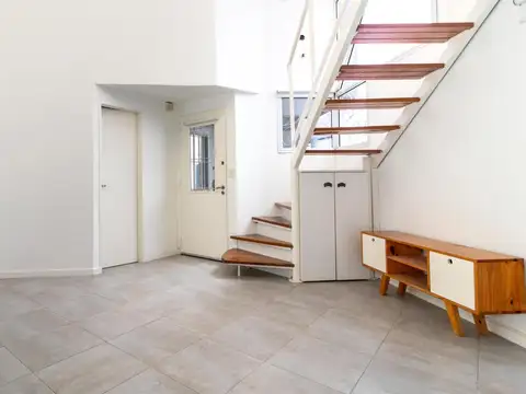Depto Tipo Casa 2 ambientes con 1 baño