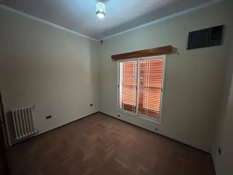 Alquilo Casa con Pileta, 5 Dor, 4 Baños, Quincho. Aire Acondicionados. Ideal Comercial. Cerro de las Rosas