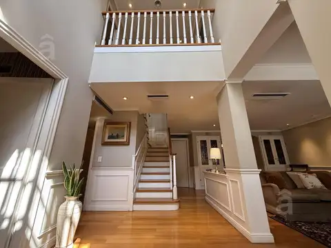 Casa 5 ambientes con 3 baños