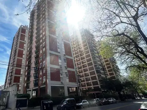 Caballito - Dueño Alquila 2 Ambientes Impecables En Torre. Luminoso. Zonas Verdes, Pileta Y Sum. Vigilancia 24hs.