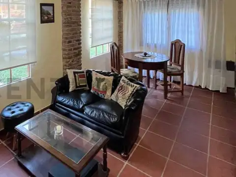 Casa quinta en Villa Elisa con parque, pileta cubierta y quincho