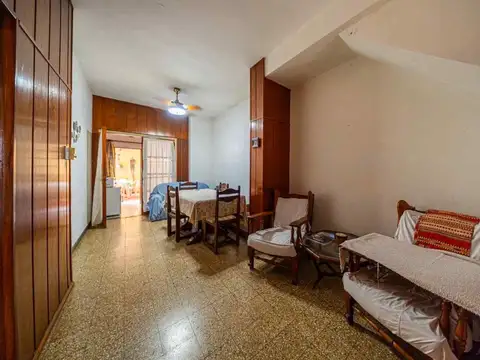 PH EN VENTA DOS DORMITORIOS EN ECHESORTU CON PATIO