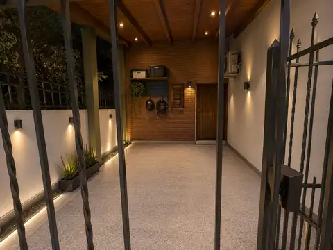 Casa en Venta en Quilmes, USD 160.000