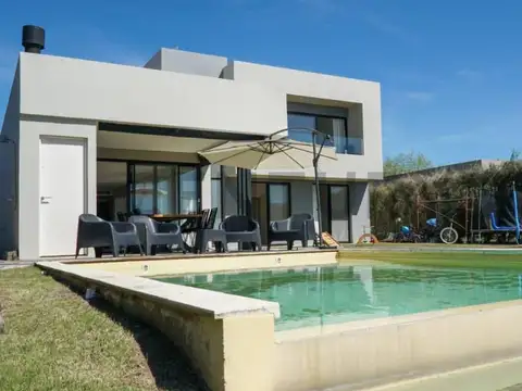 Casa en Alquiler al Norte