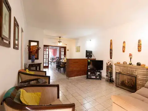 Calle 2 entre 516 y 517 1500